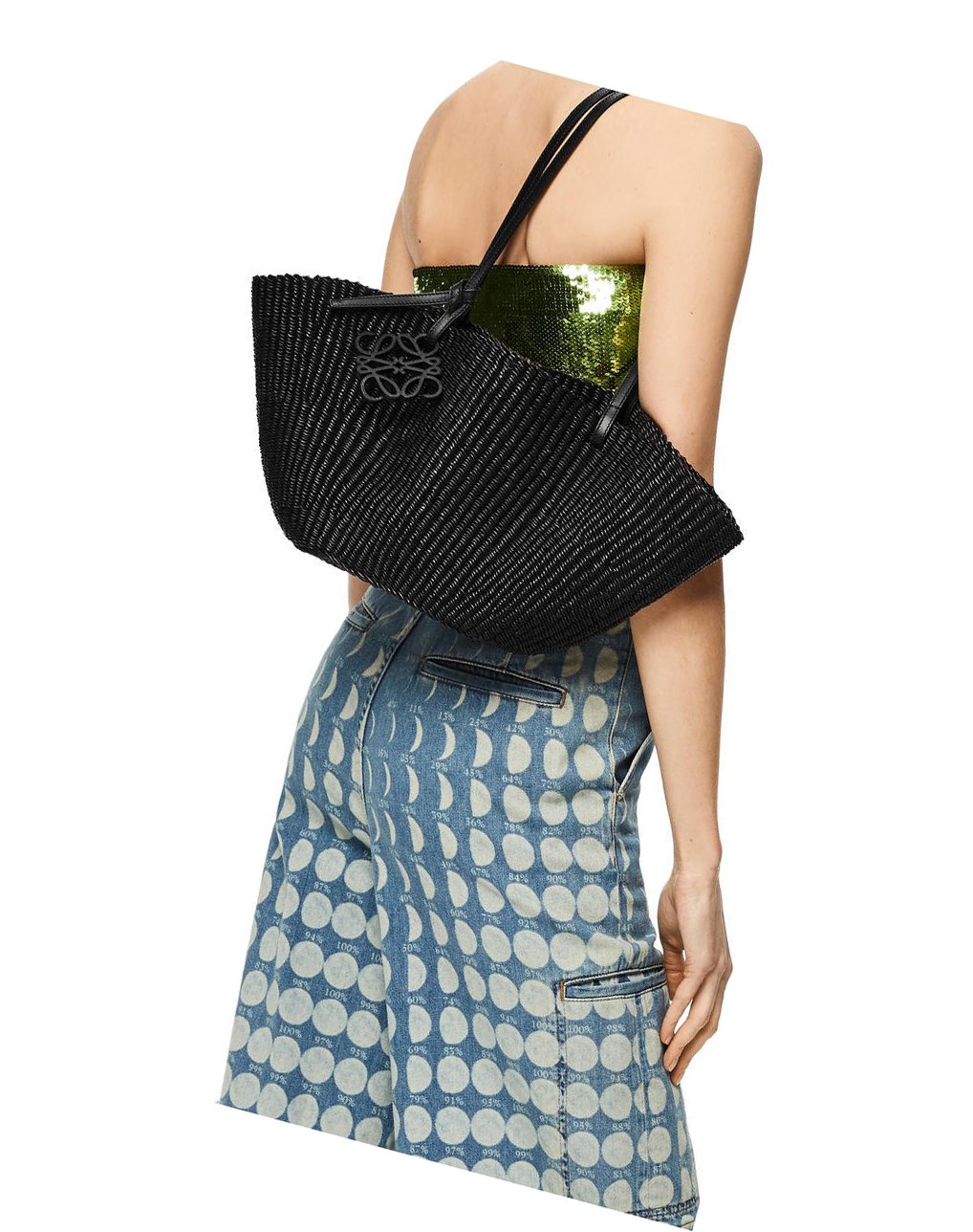 Loewe Small Shell Basket bag in elephant grass and calfskin Black / Black | VS7682430