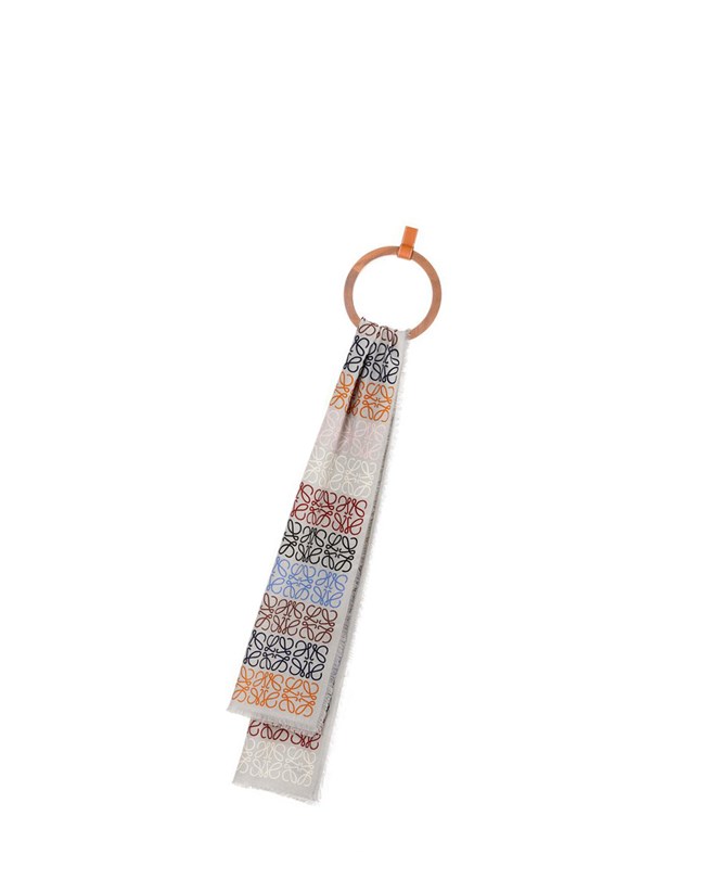 Loewe Anagram lines scarf in wool and cashmere Light Grey / Multicolor | BJ4071856