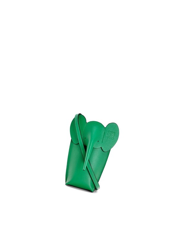 Loewe Elephant Pocket in classic calfskin Jungle Green | ZG2451896