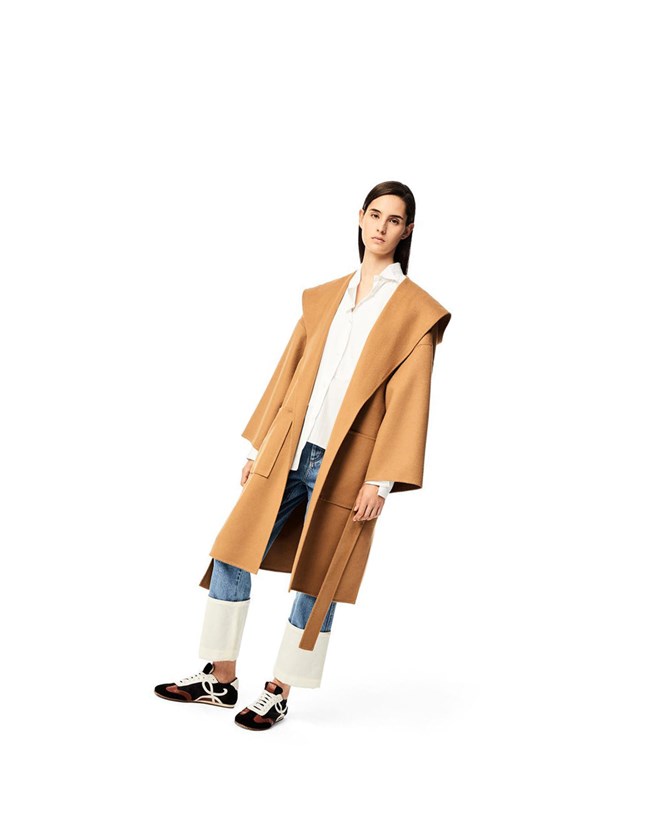 Loewe Hooded coat in wool and cashemere Camel | LA3097652