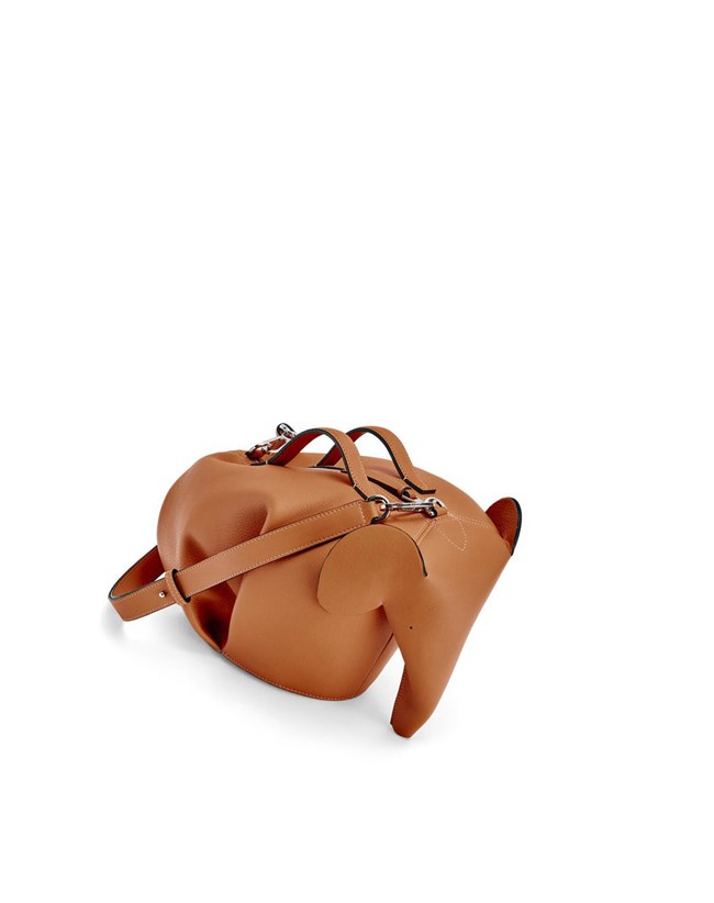 Loewe Large Elephant bag in classic calfskin Tan | ZV4713209