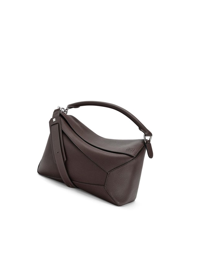 Loewe Large Puzzle Edge bag in grained calfskin Chocolate | HV7569240