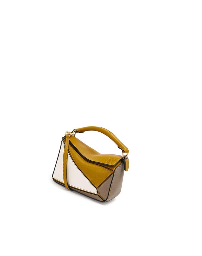Loewe Mini Puzzle bag in classic calfskin Ochre / Soft White | ZK7120456