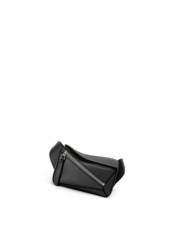 Loewe Mini Puzzle bumbag in classic calfskin Black | RQ6218473