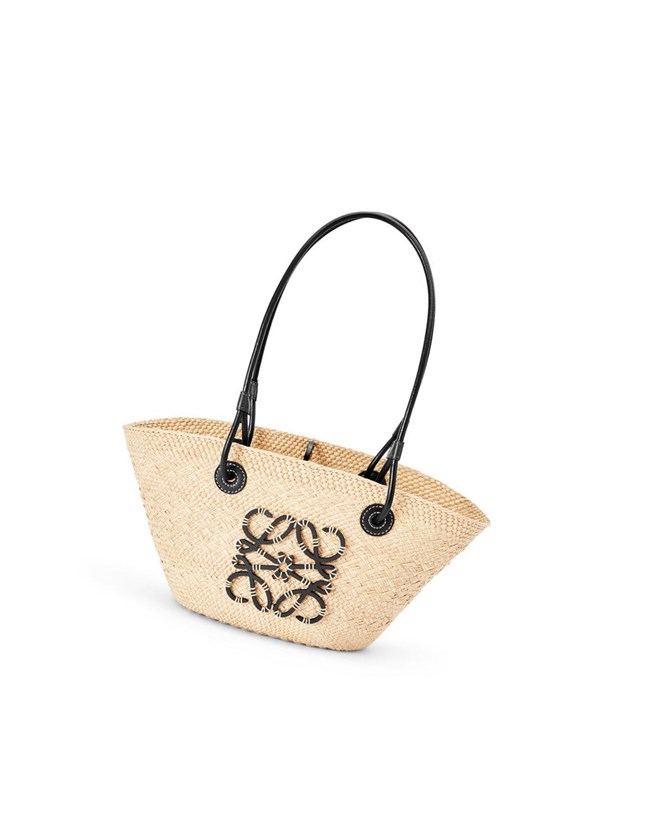 Loewe Small Anagram Basket bag in iraca palm and calfskin Natural / Black | FB2178469